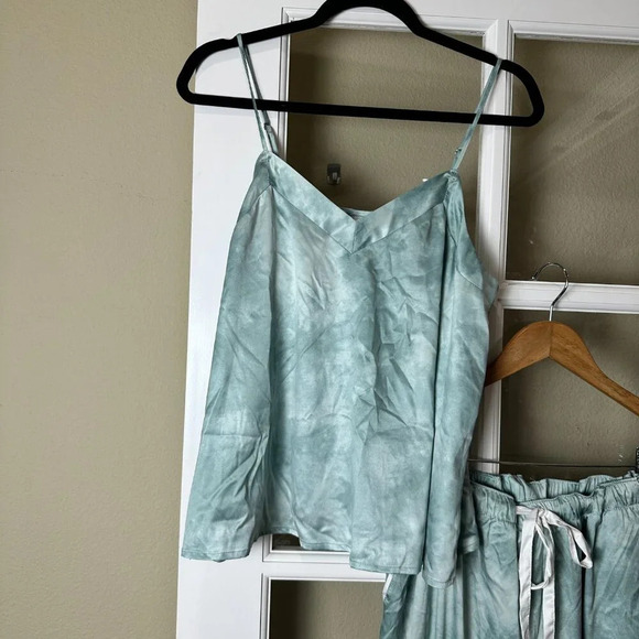 STARS ABOVE Tie Dye Satin y Sleep Set Pajamas PJs PJ's Lounge Set - size L/XL - Picture 3 of 12